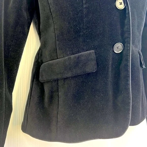 Ann Taylor - Black Velvet 2 Button and 2 Pocket Blazer Size 2 Petite